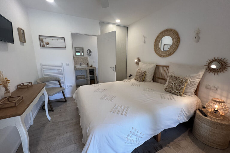 Chambre d'hôte La Belle Rivière à Salernes - Chambre Benjamin