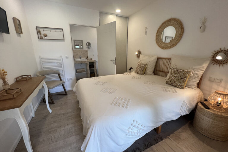 Chambre d'hôte La Belle Rivière à Salernes - Chambre Benjamin